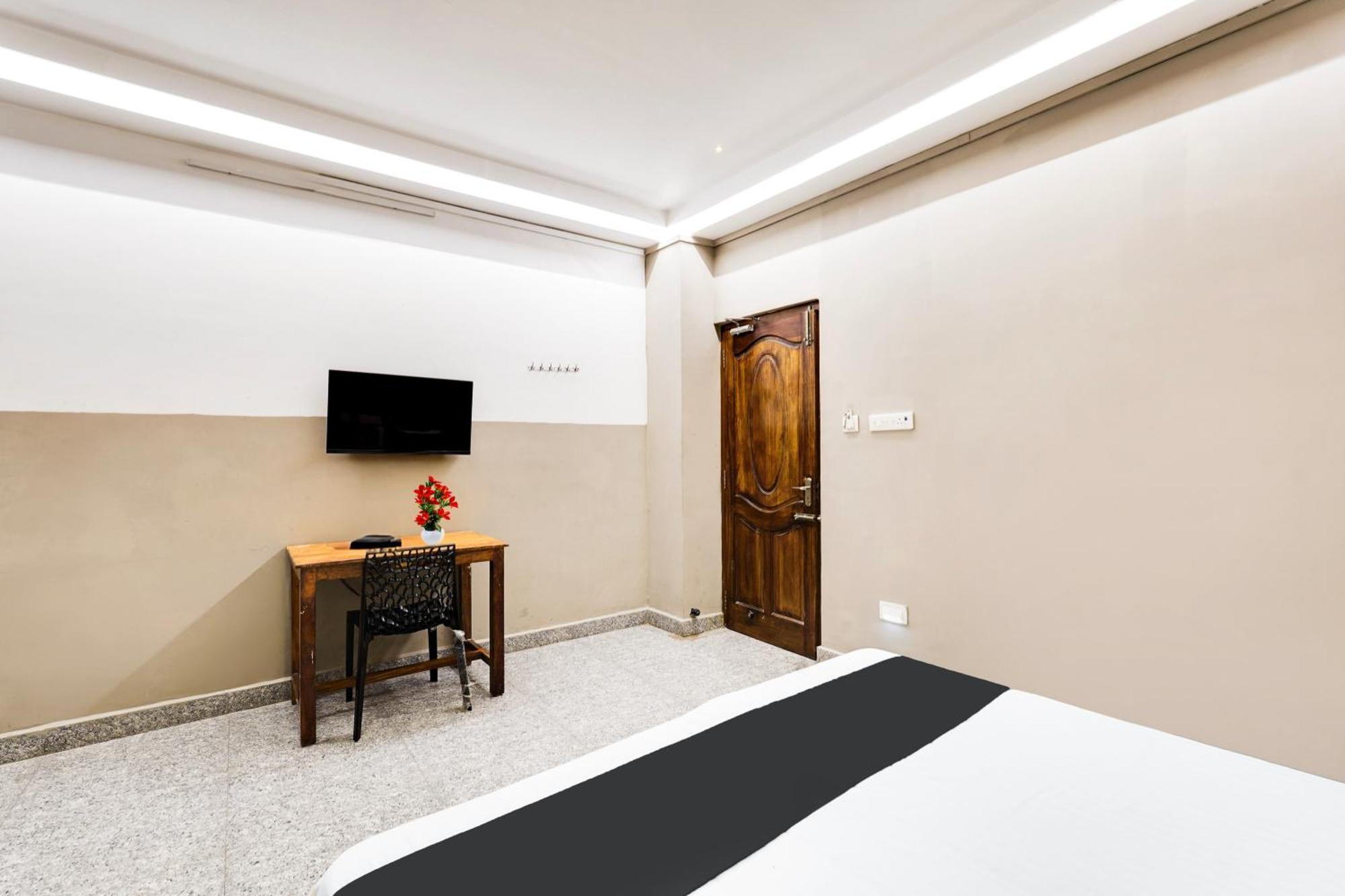 Super Hotel O White Town Formerly Seascape Residency Puducherry Buitenkant foto