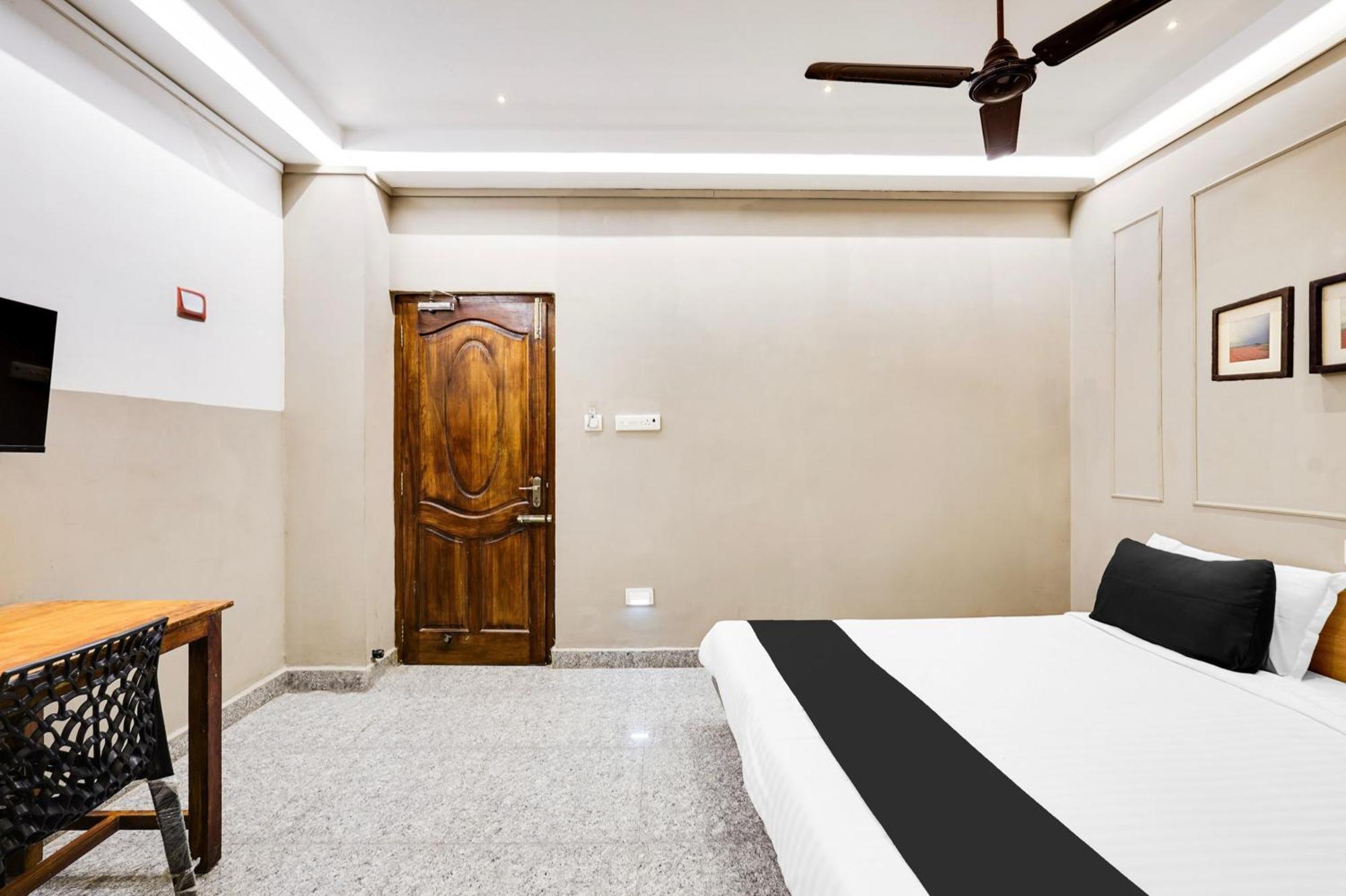 Super Hotel O White Town Formerly Seascape Residency Puducherry Buitenkant foto